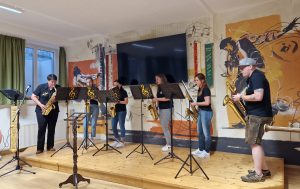 Read more about the article 6YSAX: Ein einzigartiges Saxophon-Ensemble erobert die Bühne